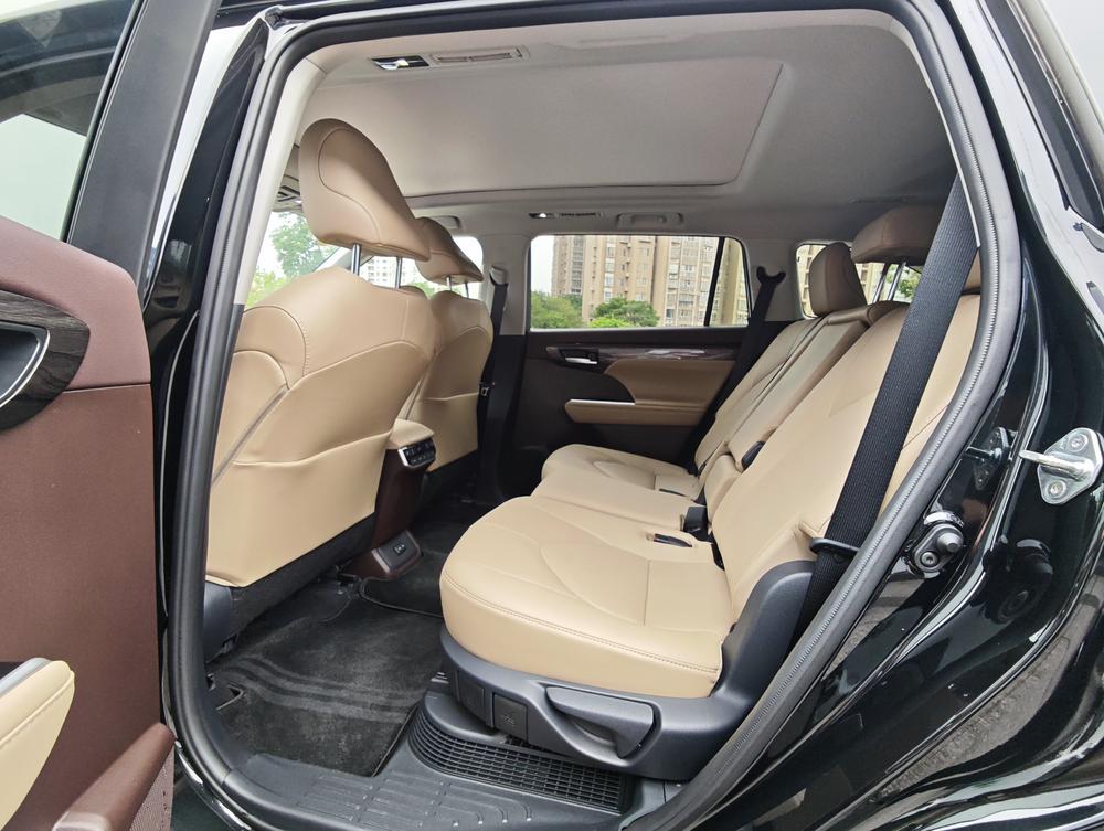 Toyota Highlander 2026 - фото 8