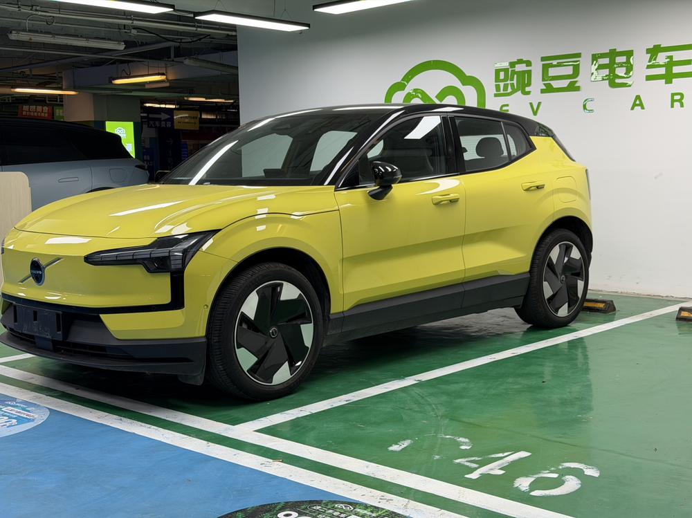 Volvo EX30 2025 заднеприводная версия с увеличенным запасом хода Ultra - фото 10