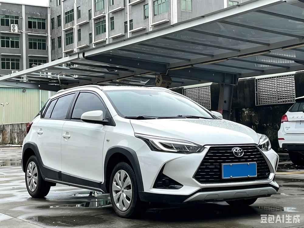 Yaris L 2022 1.5L CVT версия Leading PLUS - фото 3
