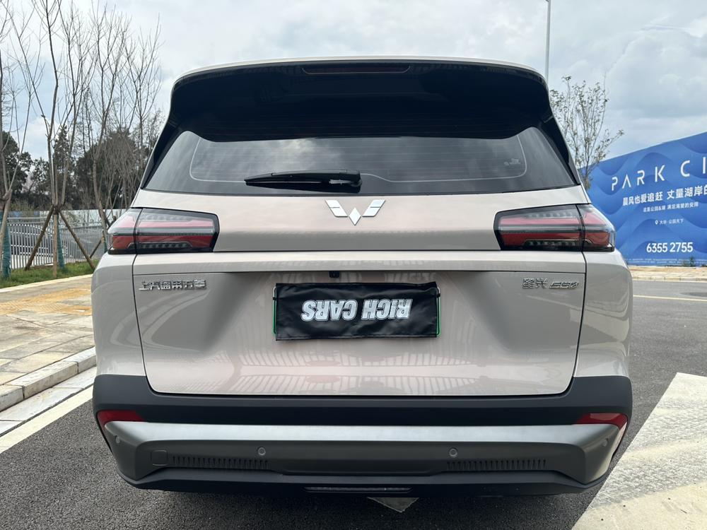 Wuling Xingguang 560 EV 2026 - фото 14