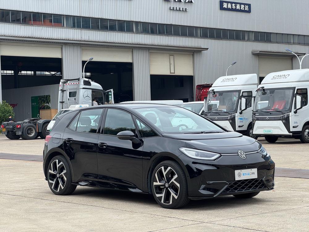 Volkswagen ID.3 2026 модельного года, умная версия, выдающаяся версия с пакетом GTX - фото 3