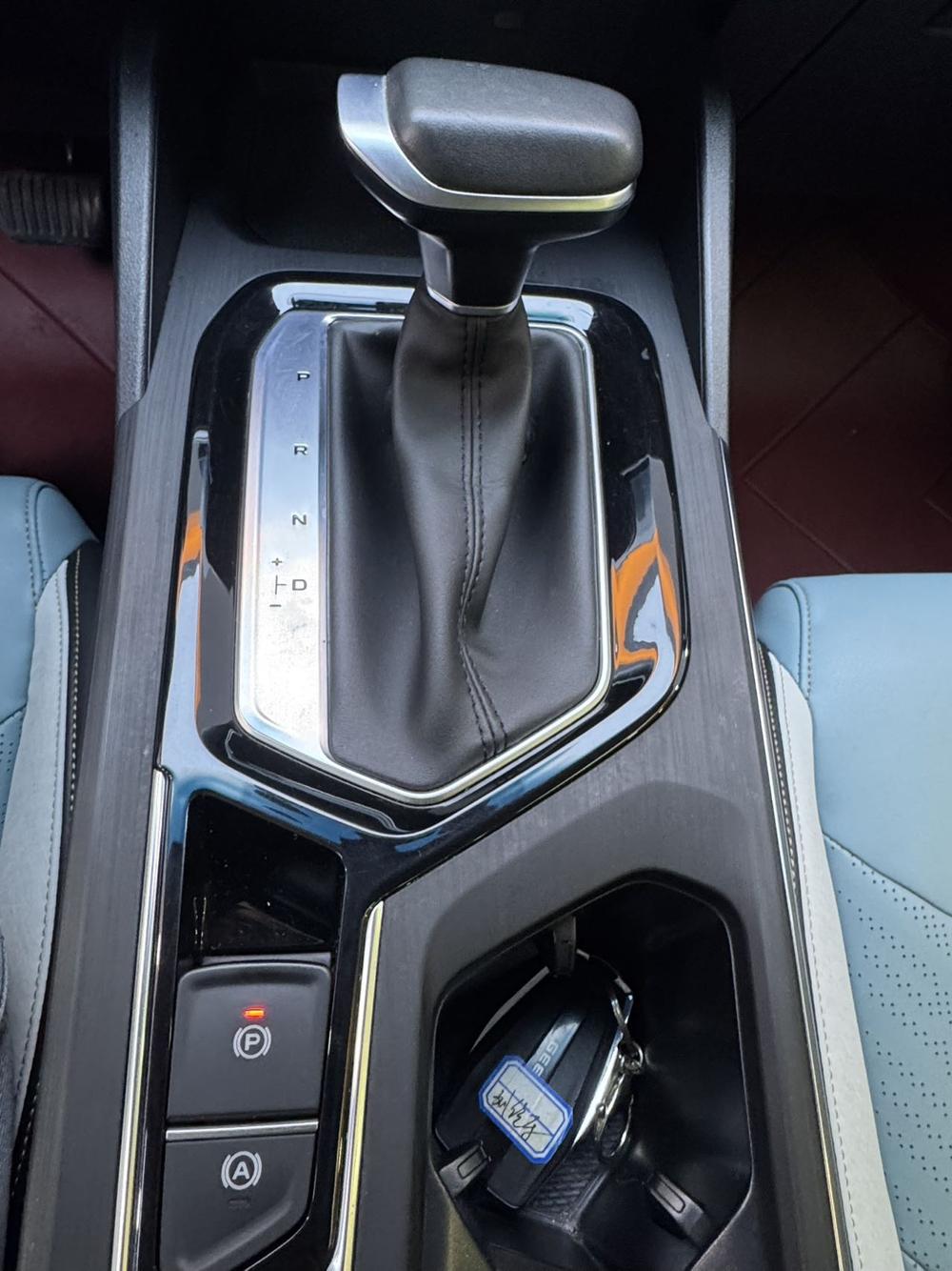 Emgrand S 2022 модельного года 1.4T CVT версия «Игрок кроссовера» - фото 20