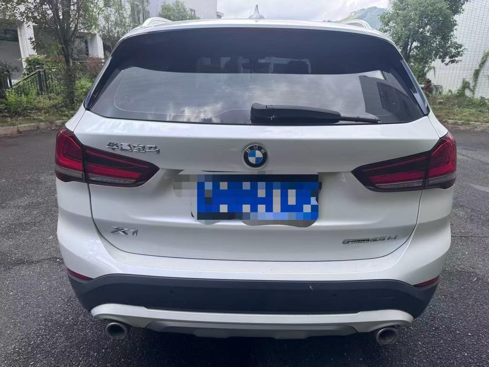 BMW X1 модель 2022 года sDrive20Li модная версия - фото 5