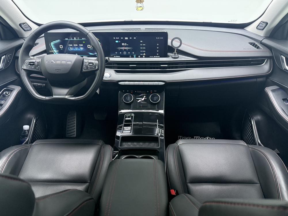 Exeed Zhuifeng 2022 модельного года, версия «Покоряя ветер и волны», 1.5T CVT, версия «Поднимающийся ветер» - фото 5