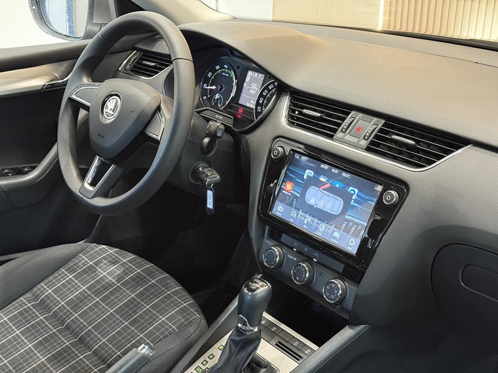Octavia 2018 TSI230 DSG версия Comfort - фото 15