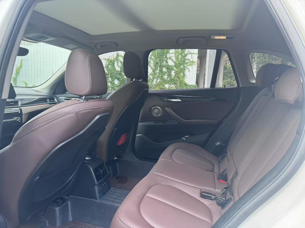 BMW X1 модель 2022 года sDrive20Li модная версия - фото 9