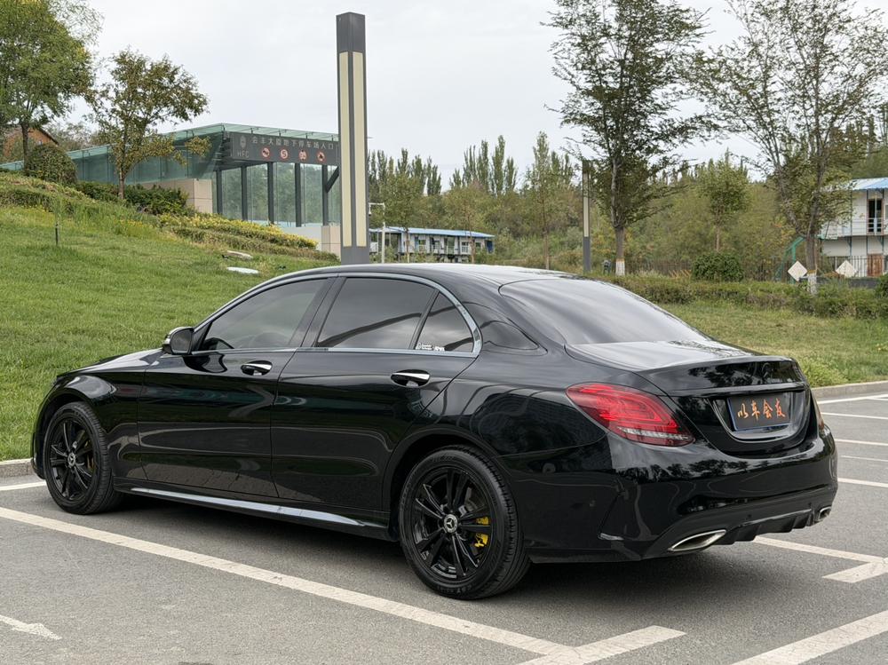 Mercedes-Benz C-Class 2019 модель C 180 L спортивная версия Fashion - фото 4
