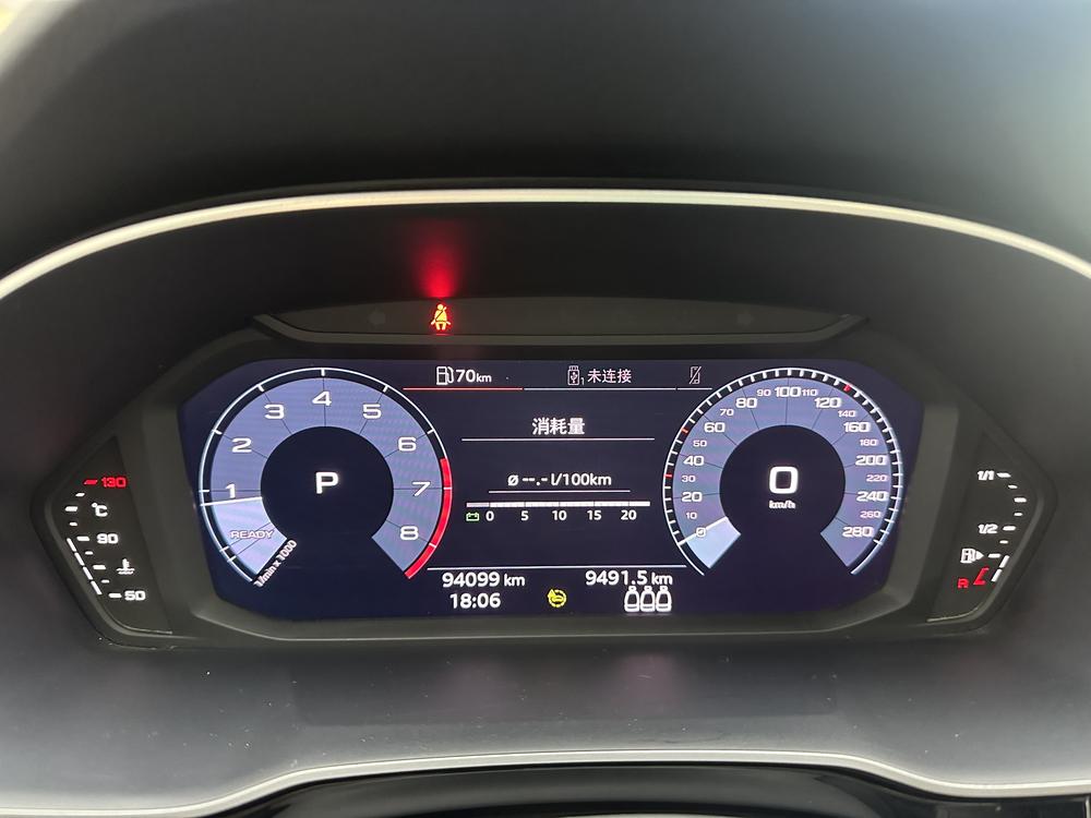 Audi Q3 2021 модель 35 TFSI стильная спортивная версия - фото 15