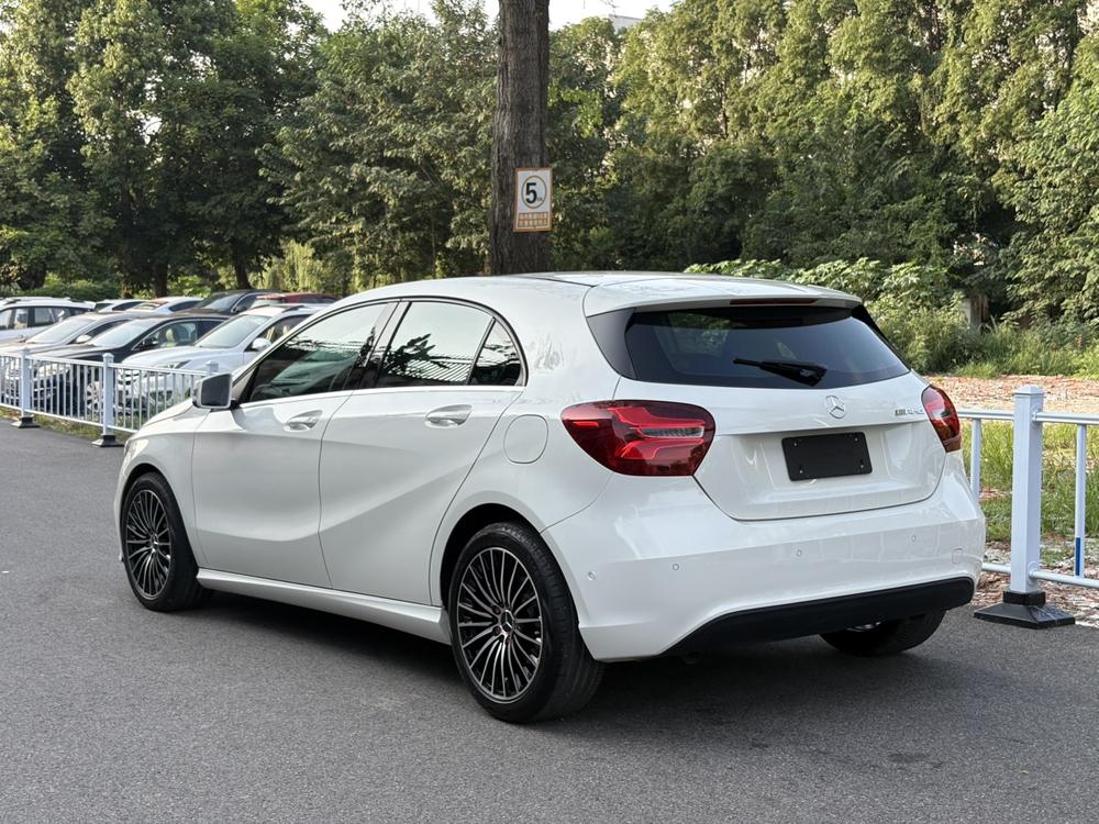 Mercedes-Benz A-Class (Import) 2018 модель A 200 Dynamic - фото 5