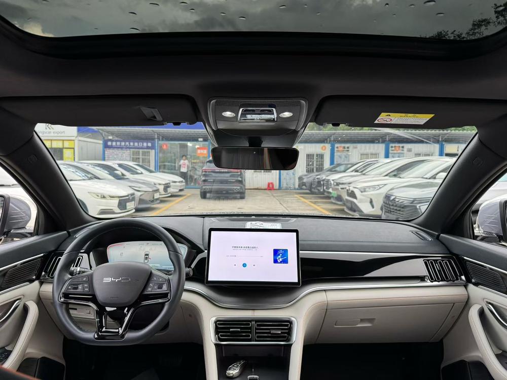 Song PLUS EV 2025 модель 520KM Люкс - фото 5