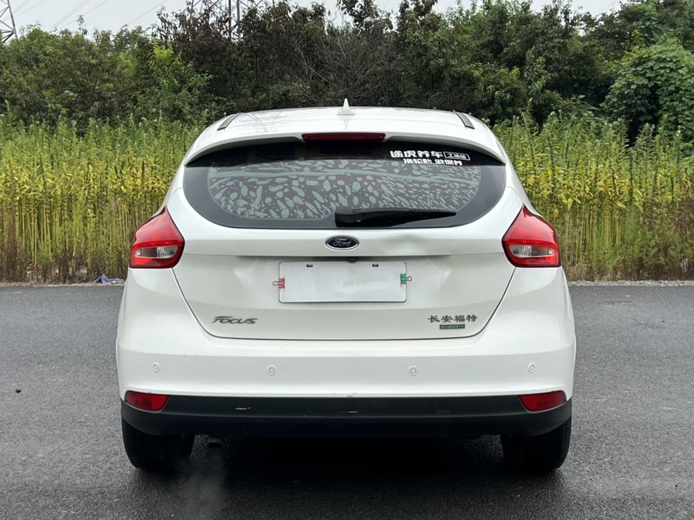Focus, классическая версия 2018 модельного года, хэтчбек EcoBoost 125, механическая трансмиссия, сверхмощная стильная версия с интеллектуальным вождением - фото 6