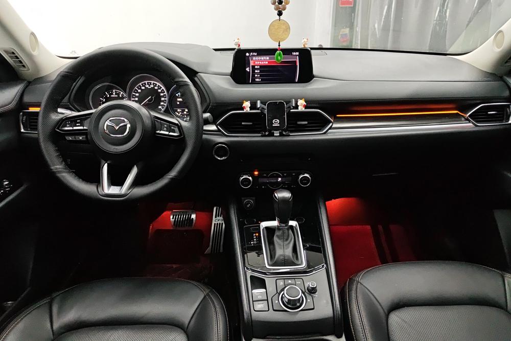 Mazda CX-5 2020 рестайлинг 2.0L автоматический передний привод, комплектация Zhizun - фото 13