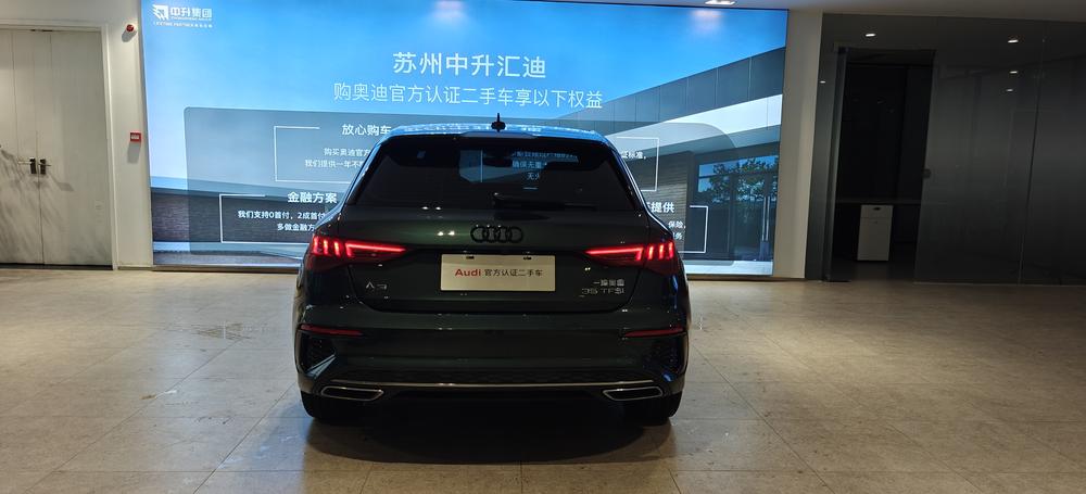 Audi A3 2023 Sportback 35 TFSI, стильная спортивная комплектация - фото 3