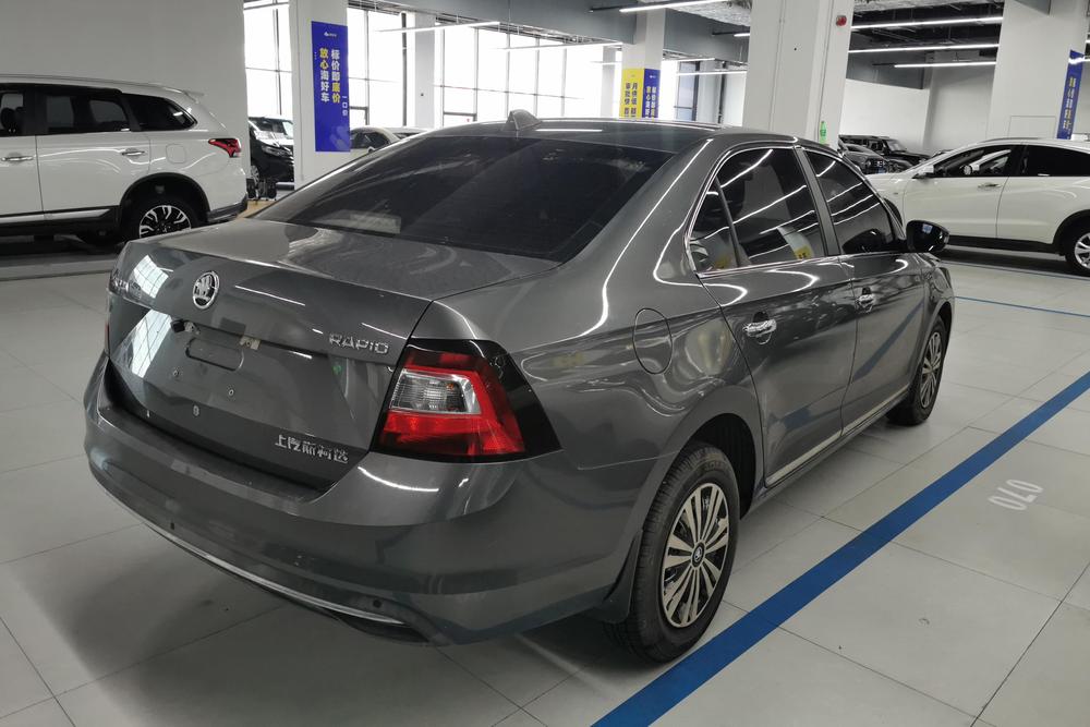 Rapid 2019 года 1.5L автоматическая стандартная версия Евро V - фото 3