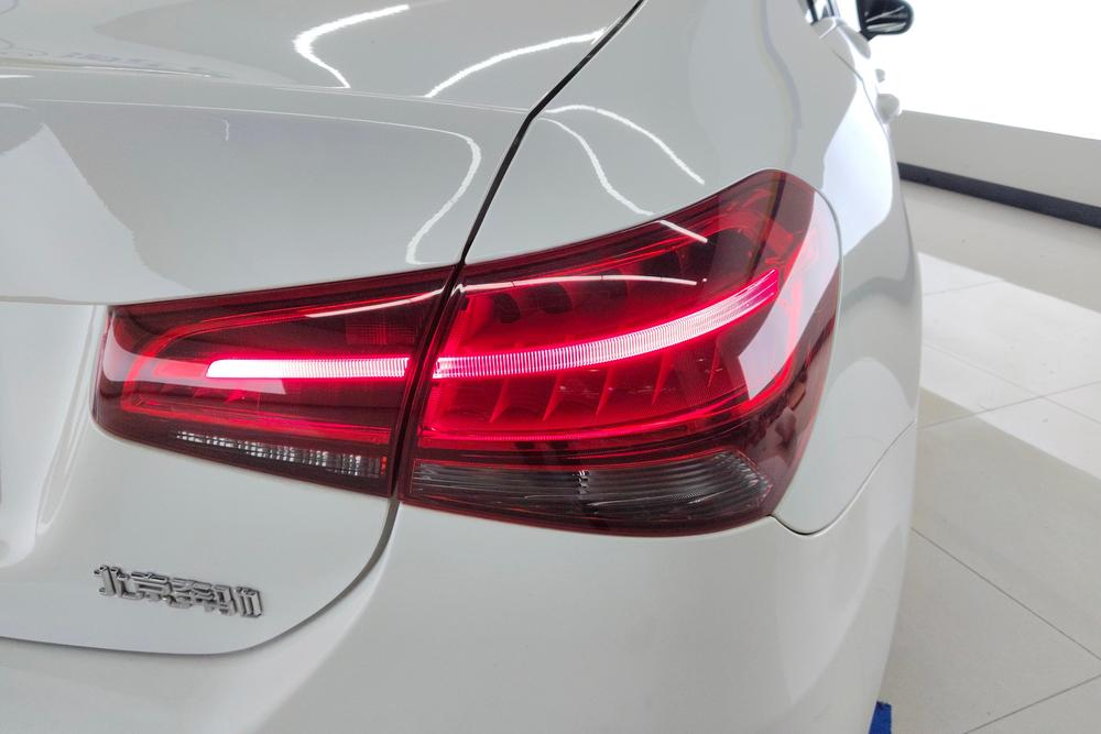 Mercedes-Benz A-Class 2022 года A 180 L спортивный седан - фото 6