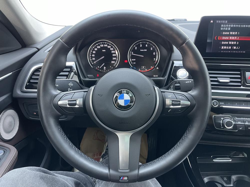 BMW 1-Series 2023 модельного года 120i M Sport Night Edition - фото 20