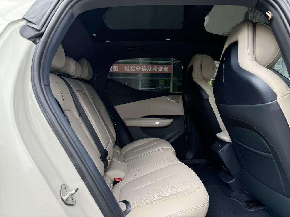 Lynk & Co Z20 2025 модельного года 530 км задний привод Max - фото 14