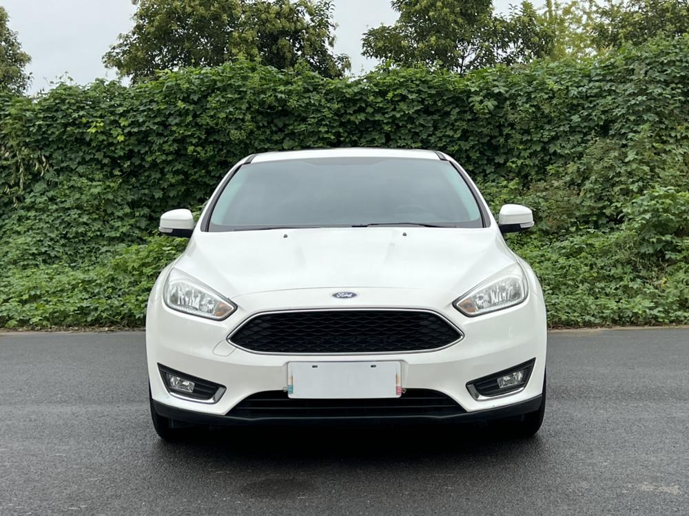 Focus, классическая версия 2018 модельного года, хэтчбек EcoBoost 125, механическая трансмиссия, сверхмощная стильная версия с интеллектуальным вождением - фото 2
