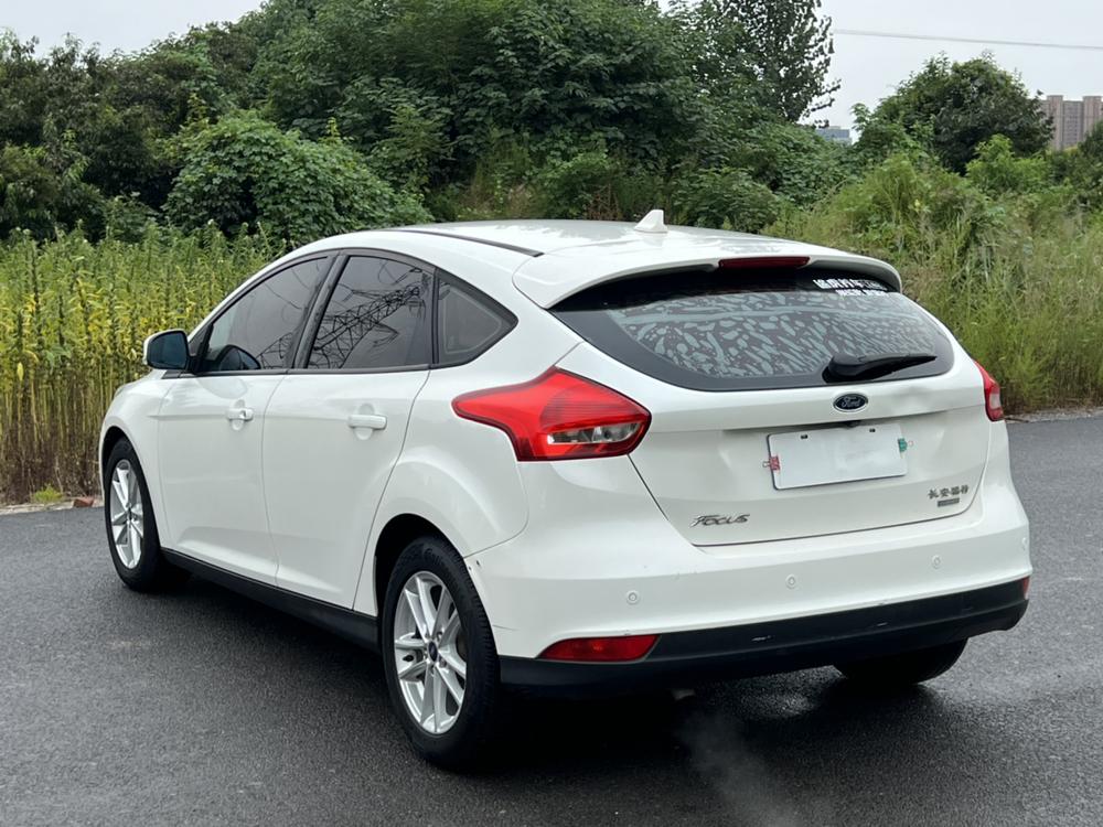 Focus, классическая версия 2018 модельного года, хэтчбек EcoBoost 125, механическая трансмиссия, сверхмощная стильная версия с интеллектуальным вождением - фото 5