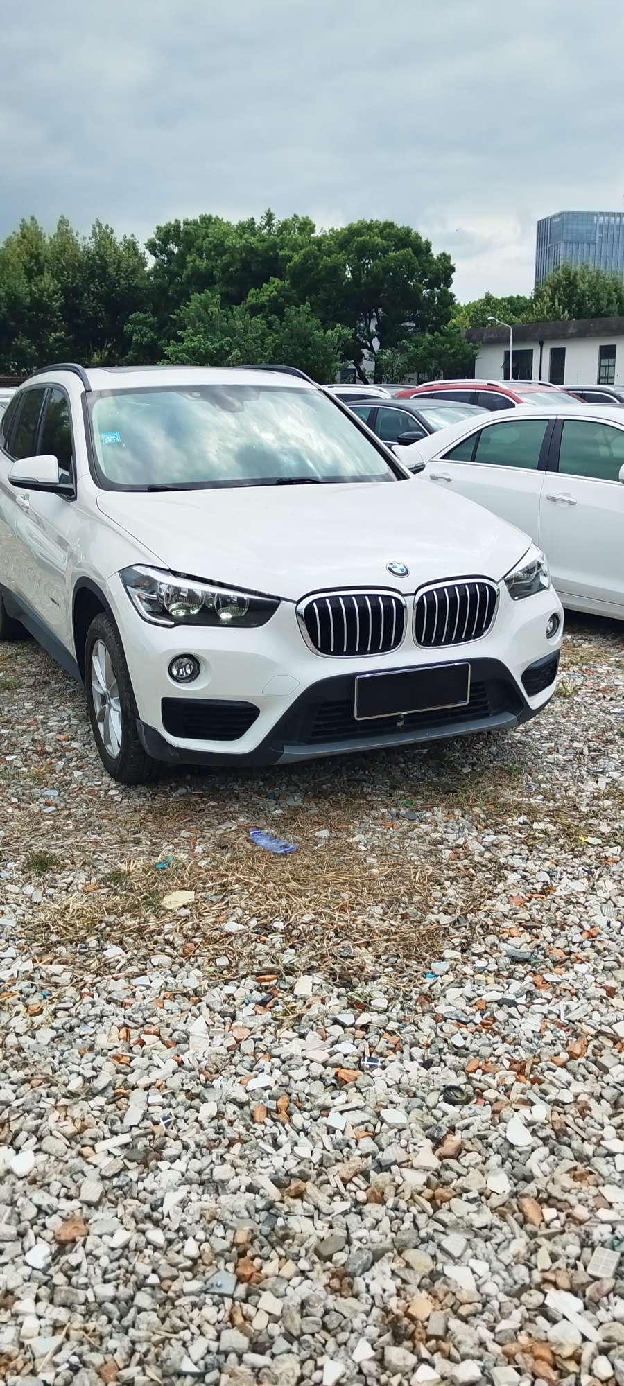 BMW X1 модель 2018 года sDrive18Li стильная комплектация - фото 5