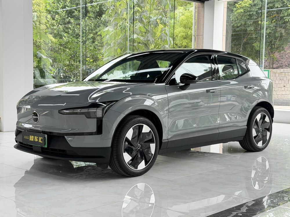 Volvo EX30 2025