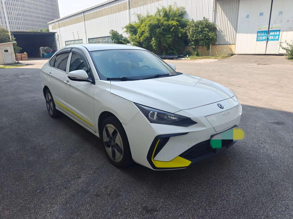 Dongfeng Fengshen Dongfeng Fengshen E70 2023 - фото 3