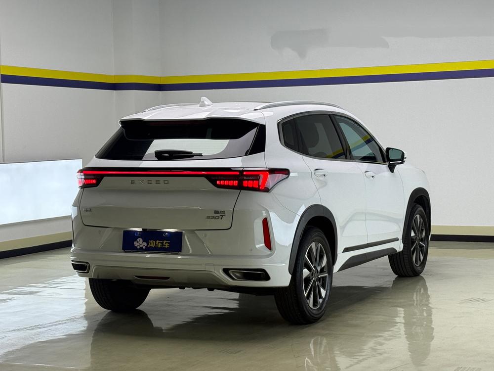 Exeed Zhuifeng 2022 модельного года, версия «Покоряя ветер и волны», 1.5T CVT, версия «Поднимающийся ветер» - фото 4