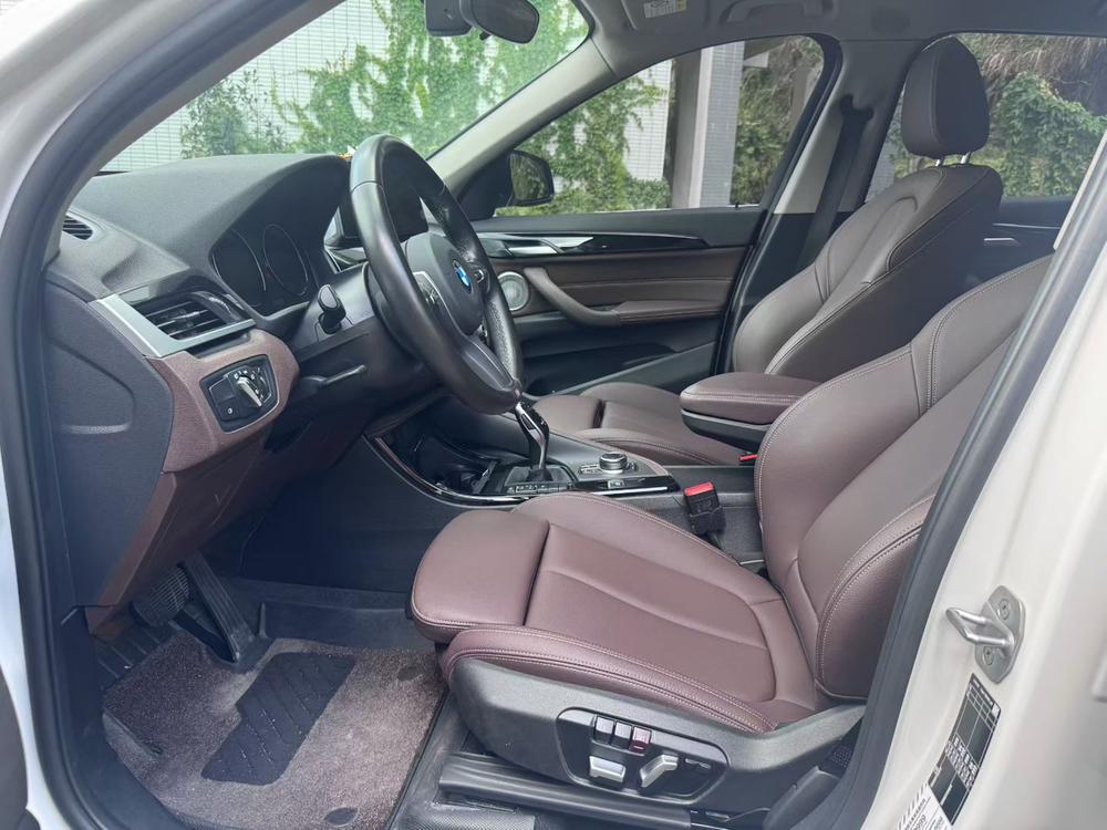 BMW X1 модель 2022 года sDrive20Li модная версия - фото 8