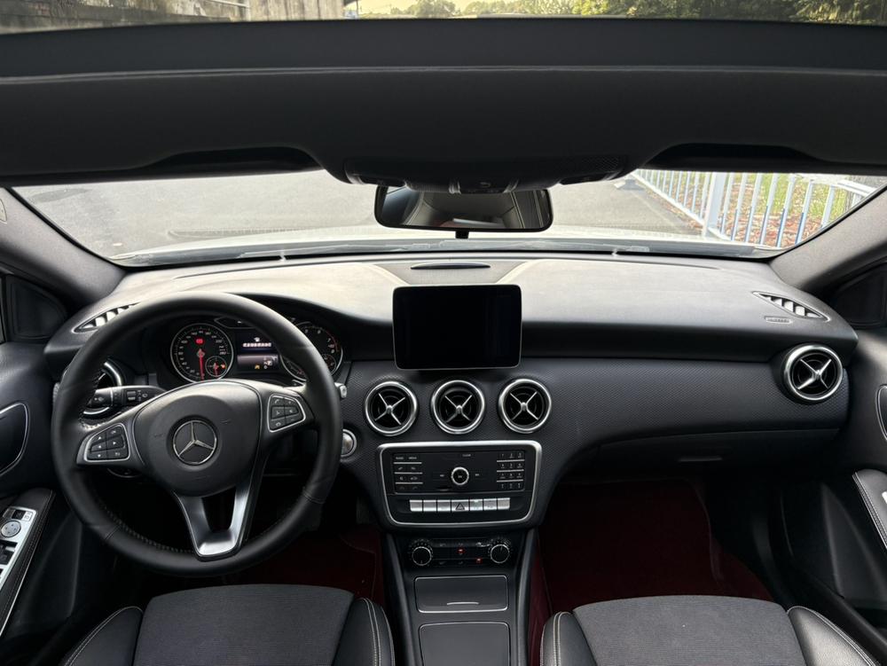 Mercedes-Benz A-Class (Import) 2018 модель A 200 Dynamic - фото 15