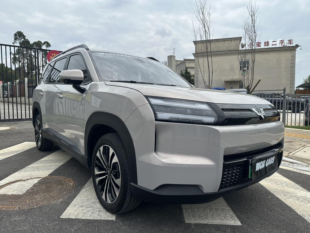 Wuling Xingguang 560 EV 2026 - фото 3