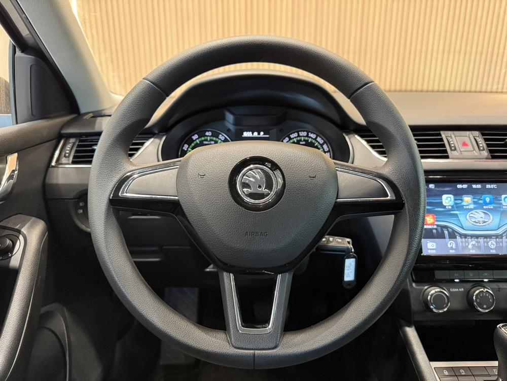 Octavia 2018 TSI230 DSG версия Comfort - фото 14