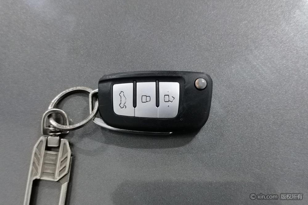 Emgrand 2022 модельного года, 4-е поколение, 1.5L, механическая коробка передач, версия Elite - фото 6