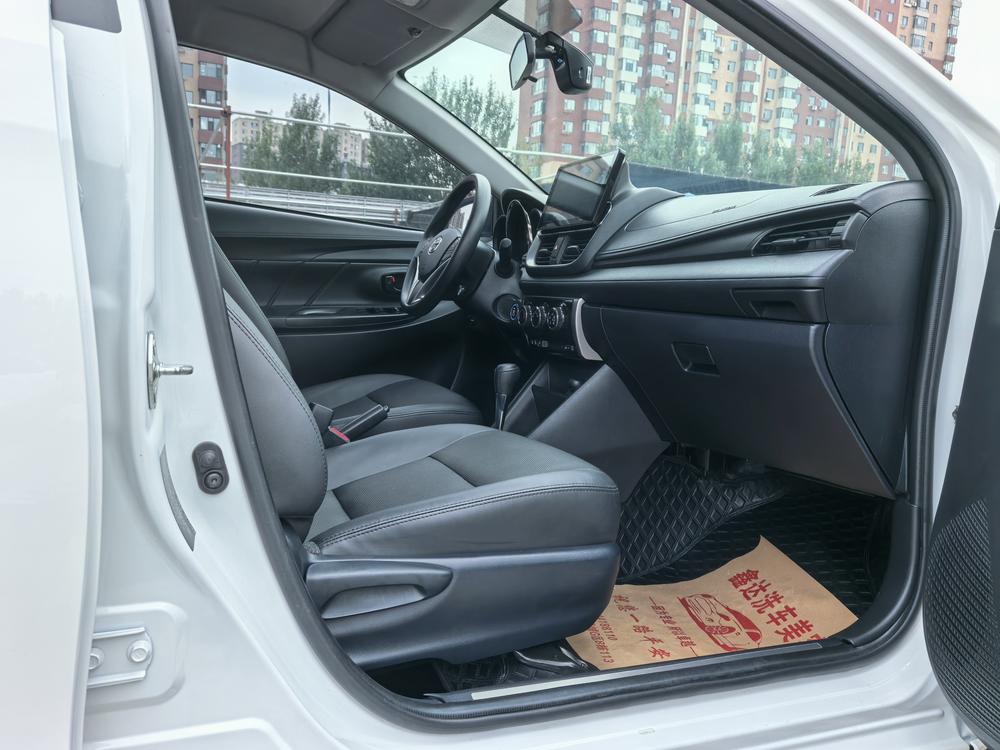 Yaris L 2022 модельного года Zhixuan X 1.5L CVT люкс-версия PLUS - фото 13