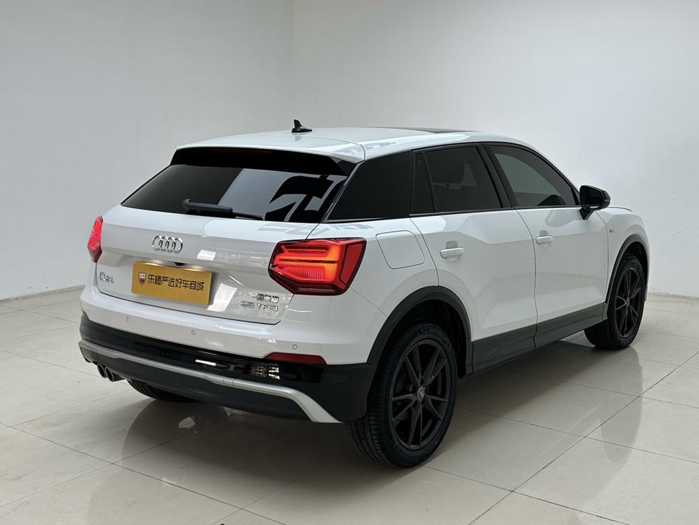 Audi Q2L 2020, модель 35TFSI, стильная спортивная версия - фото 6