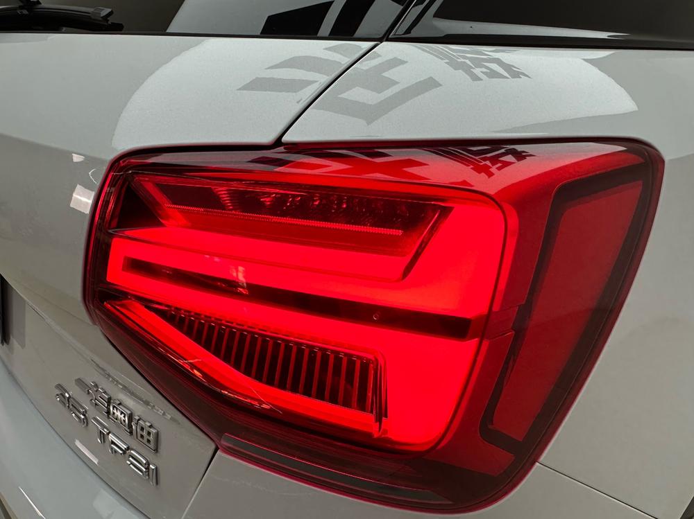 Audi Q2L 2020, модель 35TFSI, стильная спортивная версия - фото 8