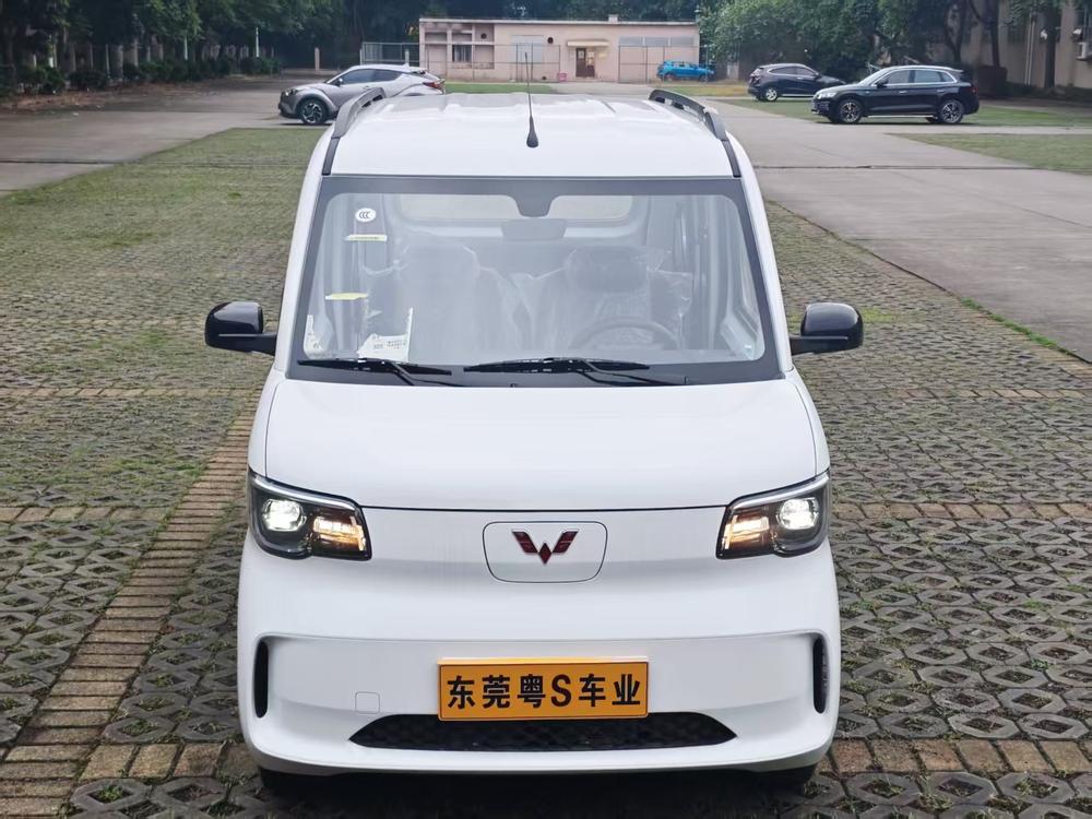 Wuling Zhiguang EV 2025, комплектация Progress - фото 2