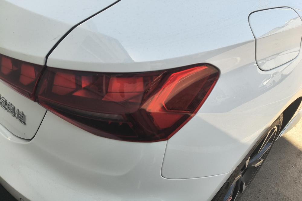 Audi A3 2026 Sportback 35 TFSI Фэйчи Юэсян версия - фото 5