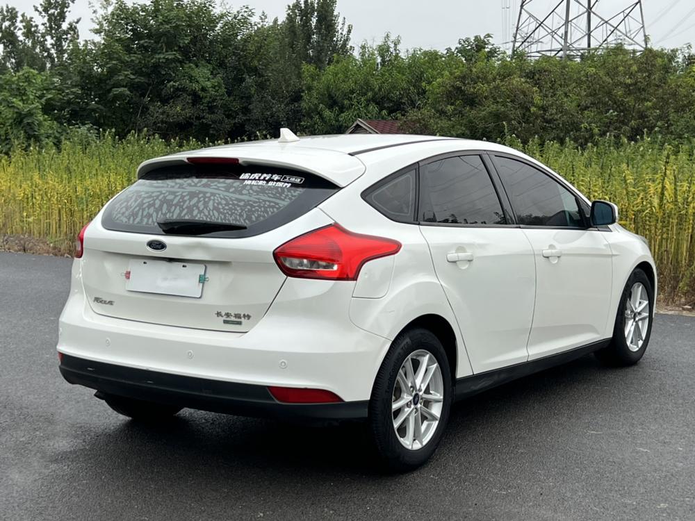 Focus, классическая версия 2018 модельного года, хэтчбек EcoBoost 125, механическая трансмиссия, сверхмощная стильная версия с интеллектуальным вождением - фото 7