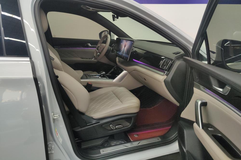 Tang DM 2024 модельного года, версия Glory Edition DM-i 112KM Premium - фото 7