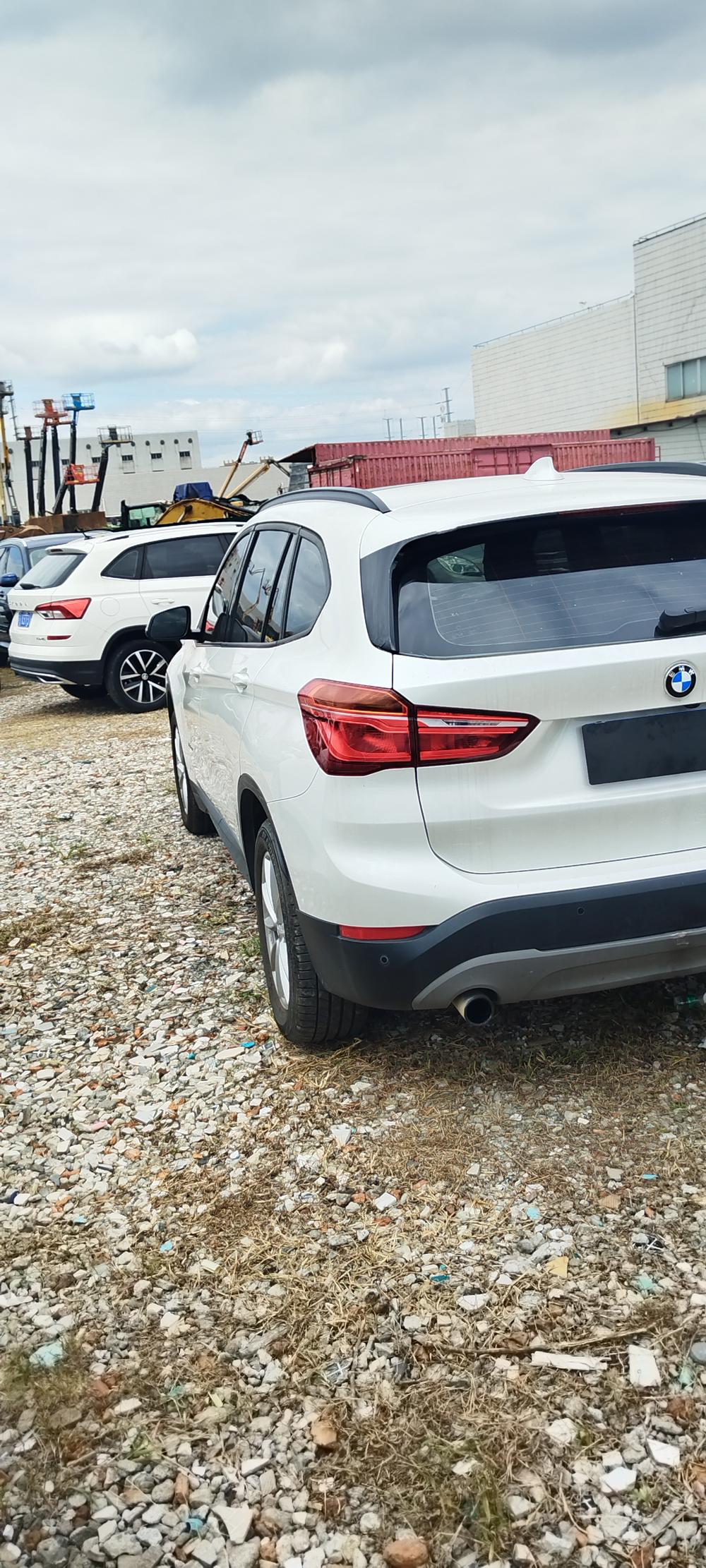 BMW X1 модель 2018 года sDrive18Li стильная комплектация - фото 11