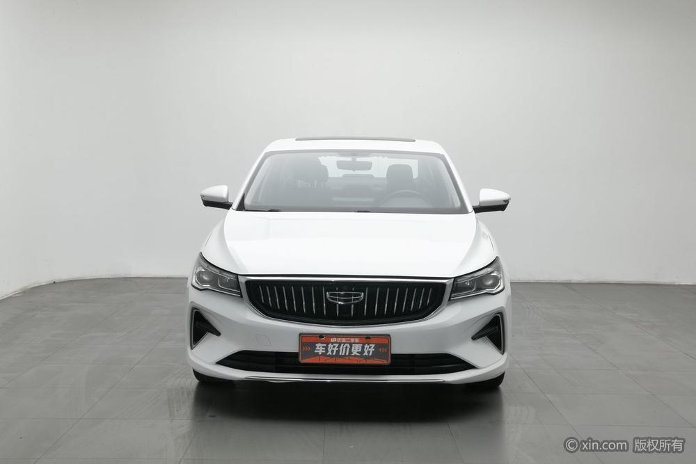 Emgrand 2022, 4-е поколение, 1.5L, механическая, люкс-комплектация - фото 2