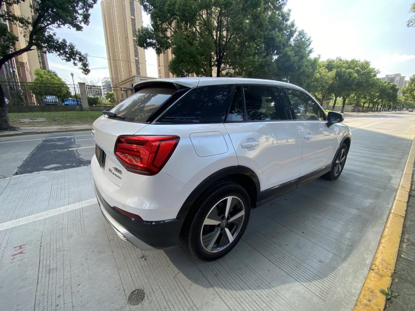 Audi Q2L e-tron 2019 года, полностью электрическая версия Smart Enjoyment - фото 6