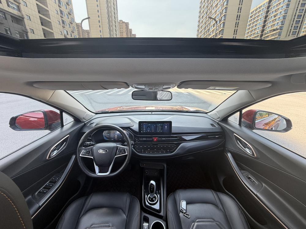 JAC iEVS4 2019, люксовая версия с интеллектуальными функциями - фото 7