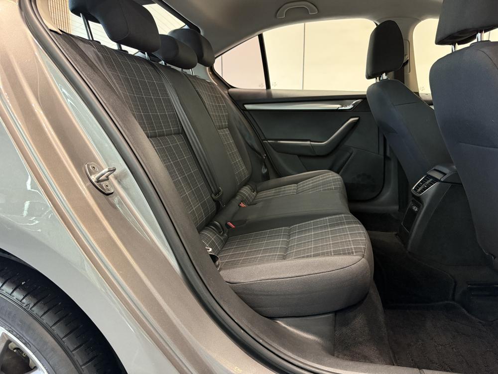 Octavia 2018 TSI230 DSG версия Comfort - фото 19