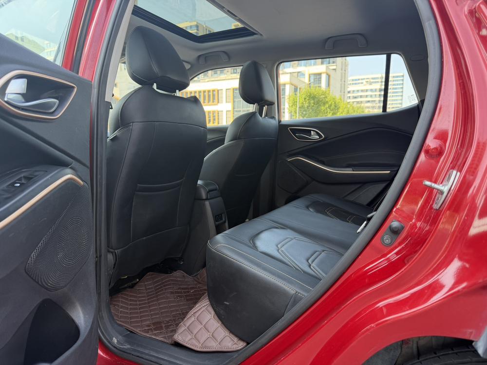 JAC iEVS4 2019, люксовая версия с интеллектуальными функциями - фото 10