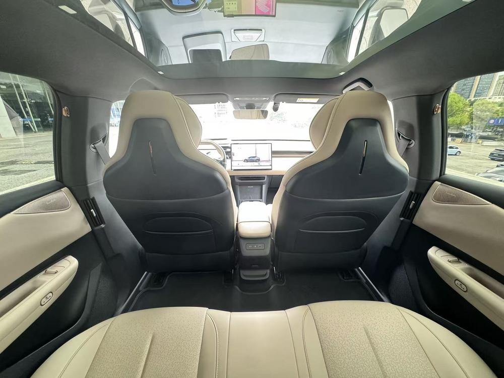 Lynk & Co Z20 2025 модельного года 530 км задний привод Max - фото 12