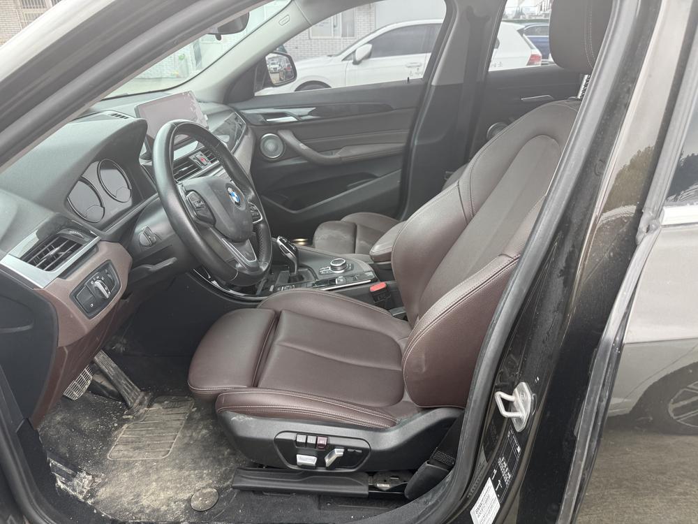 BMW X2 2021 модель sDrive20i M внедорожный пакет - фото 11