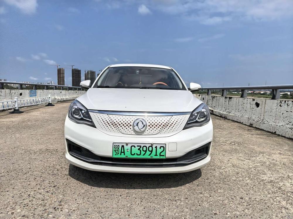 Dongfeng Fengshen E70 2021 модель 500 версия Super Enjoyment - фото 2