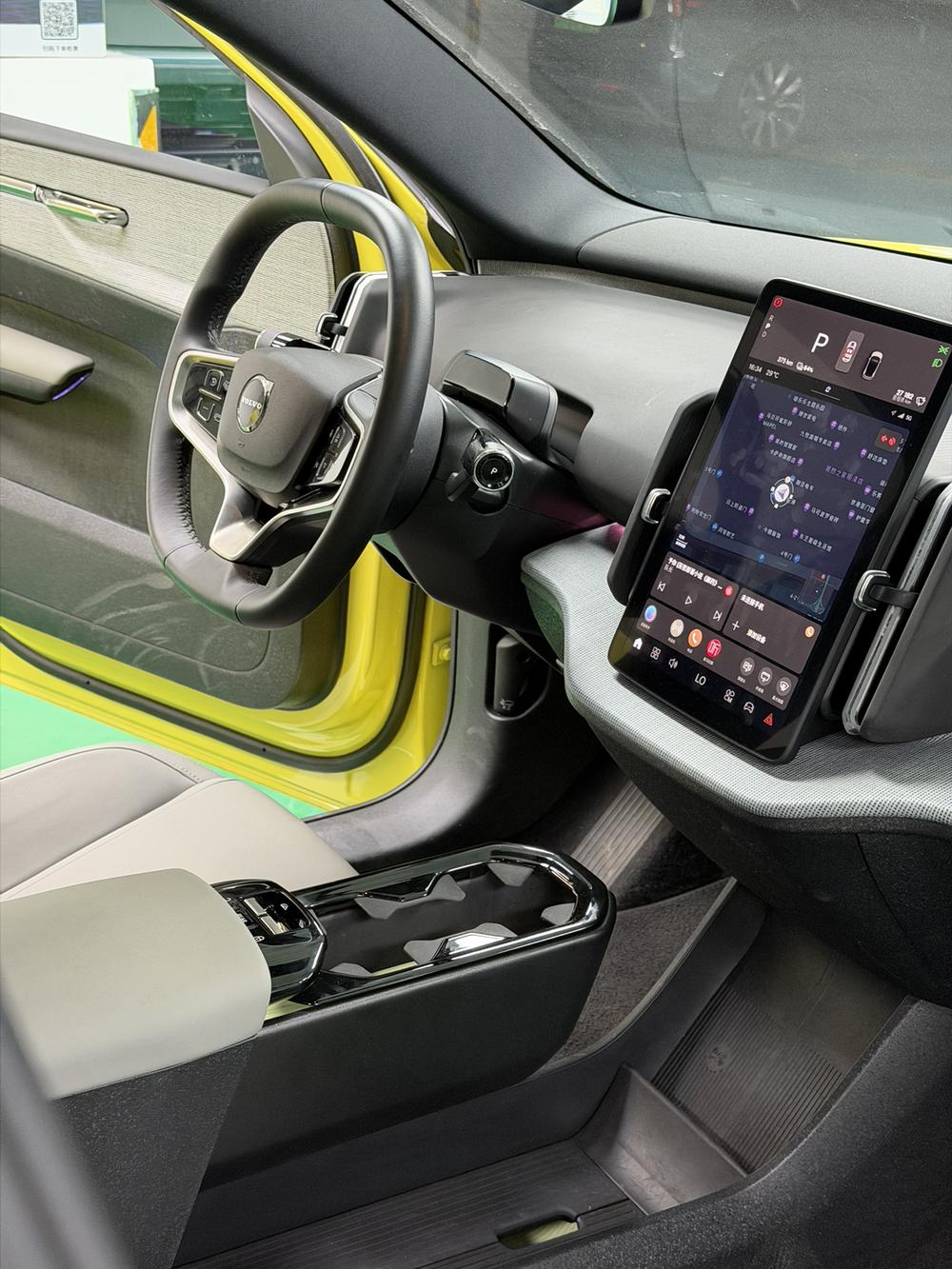 Volvo EX30 2025 заднеприводная версия с увеличенным запасом хода Ultra - фото 14