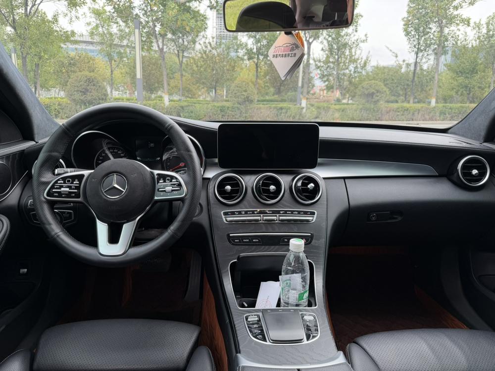 Mercedes-Benz C-Class 2019 модель C 180 L спортивная версия Fashion - фото 7